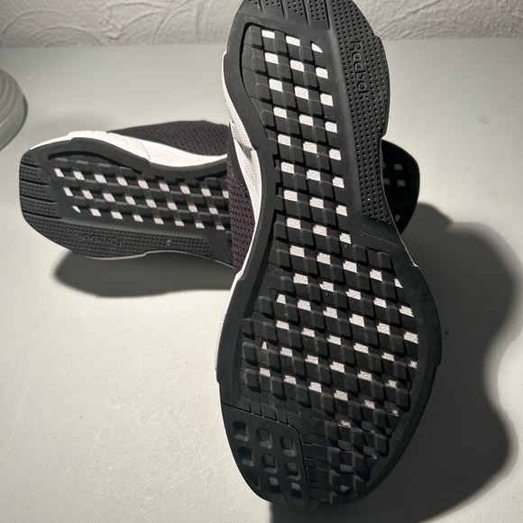 Reebok FuelFoam Black & White Ladies Sneakers Size 10 - Picture 4 of 5